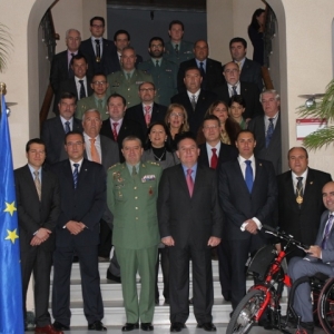 El alcalde preside los actos conmemorativos del X Aniversario del Monolito de la Legión