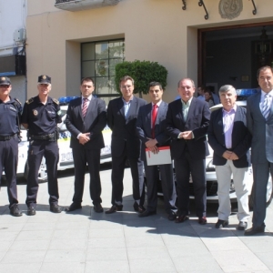 El Ayuntamiento presenta los nuevos cuatro vehículos de la Policía Local