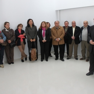 El alcalde se reúne con una treintena de colectivos para mostrarles el nuevo Centro de Asociaciones