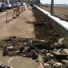 El Ayuntamiento da respuesta a la demanda vecinal e inicia las obras de reparación de la acera de la calle Real